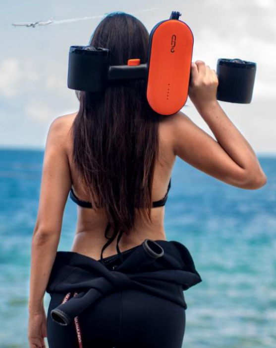 GENEINNO-S2-Dual-Motors-Underwater-Scooter-figure-8