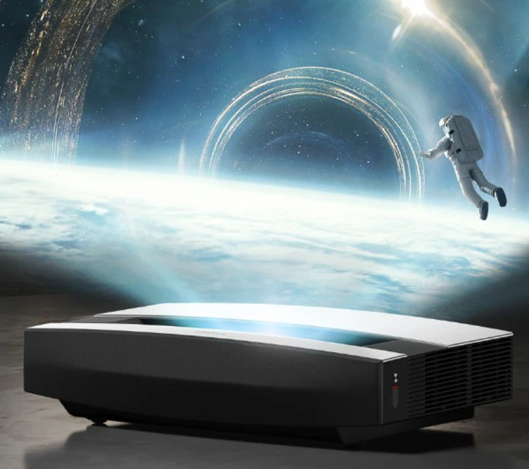 Short-Throw Laser Projector