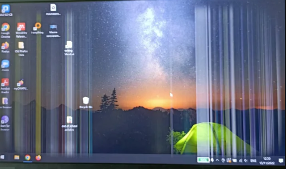 Black-Lines-On-Laptop Screen-Lenovo-Figure-18